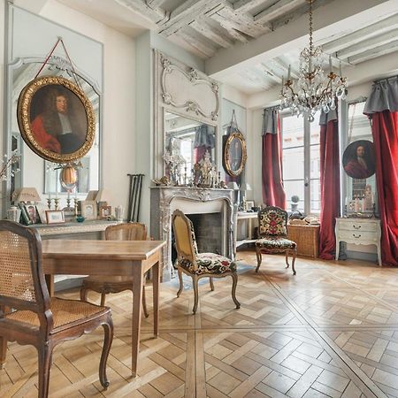 Au Coeur De Paris - Appartement Historique De Madame Du Barry Exterior foto